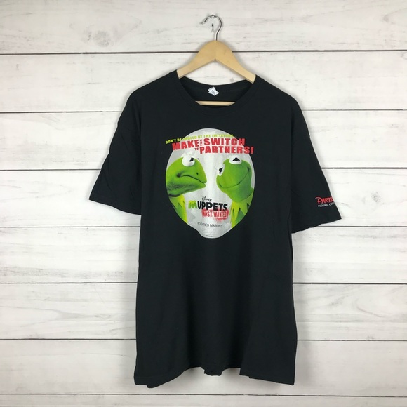 Disney Muppets Most Wanted Movie T-Shirt - Picture 1 of 5
